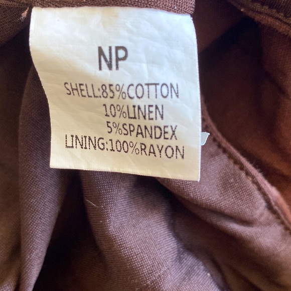 I am selling a brown crop top in woman’s size 10. - Picture 5 of 11